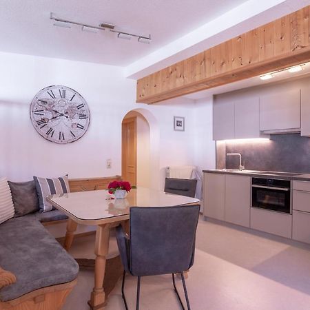 Apartamento Haus Praxmarer Sankt Anton am Arlberg Exterior foto
